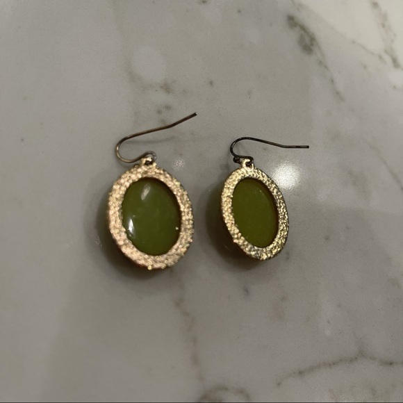 NWOT Green & gold oval drop earrings - Picture 6 of 8